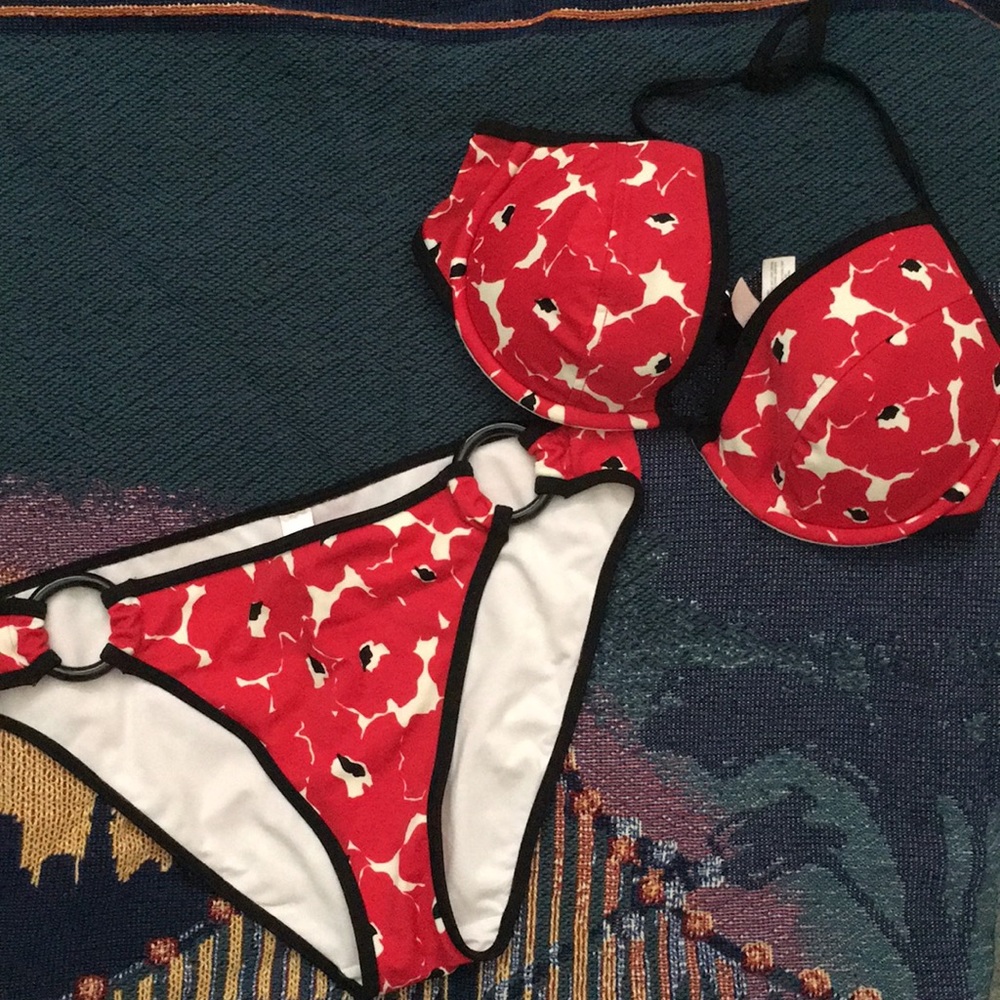 Victoria’s Secret Bikini Set